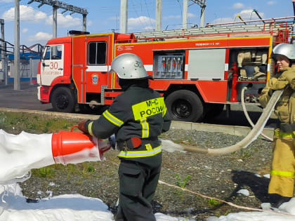 Белгородские энергетики и пожарные провели совместную тренировку по тушению пожара на подстанции