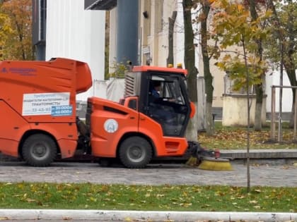 Белгородские коммунальщики наводят порядок в городе