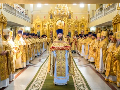 Епископ Савва вместе с духовенством епархии принял участие в соборном богослужении по случаю дня тезоименитства главы Белгородской митрополии