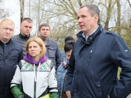 Вячеслав Гладков проверил ход строительных работ на объектах здравоохранения Белгорода