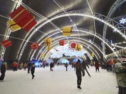 Мэр Белгорода Валентин Демидов напомнил горожанам, как попасть на каток на Соборной площади