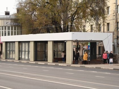В Белгороде завершился монтаж остановочного комплекса «Свято-Троицкий бульвар»