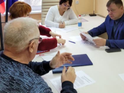 Депутаты облдумы провели первые приёмы граждан в этом году