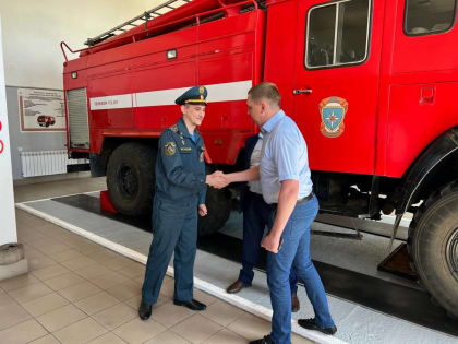 Партийцы продолжают помогать белгородцам