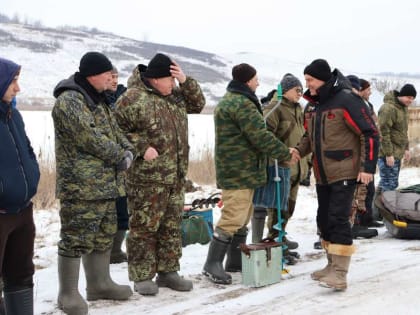 В Волоконовском районе прошли традиционные соревнования по зимней ловле рыбы