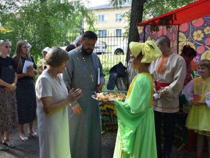 В Бирюче прошел традиционный фестиваль меда «Золотая пчелка»