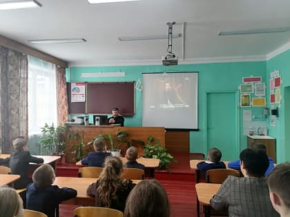 Настоятель Свято-Духовского храма села Камызино посетил детский сад и школу и провел беседы о празднике Сретения Господня