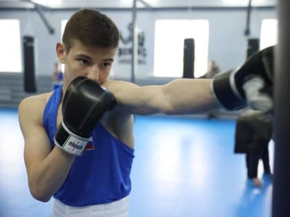 В Алексеевке открыли зал бокса в память о погибшем на СВО военном