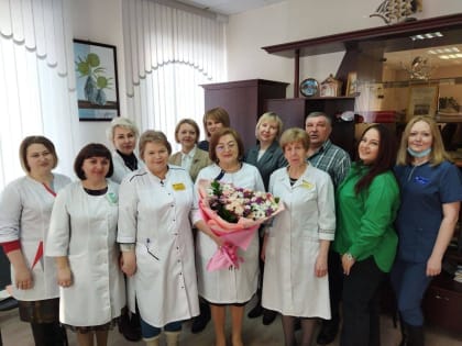 Мужской коллектив Губкинской "ЦРБ поздравляет Вас с Международным женским днём!