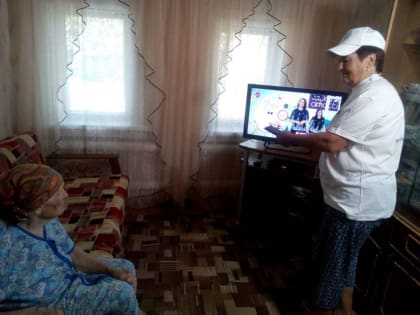 Ровеньские волонтеры помогают перейти на цифровое телевидение