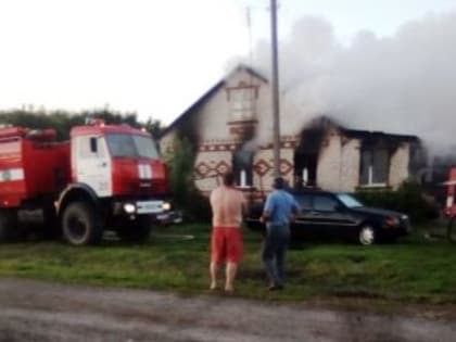 При пожаре в Вейделевском районе погибли мужчина и ребенок