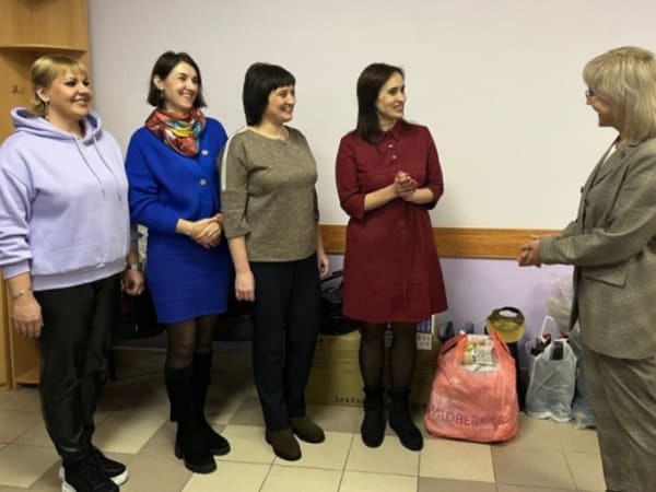 Председатель Совета депутатов Губкинского горокруга поздравила психологов-волонтёров