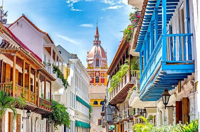 La Guía Definitiva para tu Despedida de Soltero en la Ciudad Amurallada