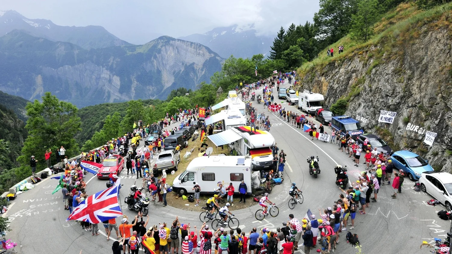 https://www.google.com/search?hl=en&biw=1440&bih=780&tbm=isch&sa=1&ei=025LW72rMoTm_QaKl4qoAQ&q=tour+de+france+2018+mountain&oq=tour+de+france+2018+mountain&gs_l=img.3..0j0i24k1.14196.16642.0.16818.12.5.2.5.6.0.294.663.2j0j2.4.0....0...1c.1.64.img..1…