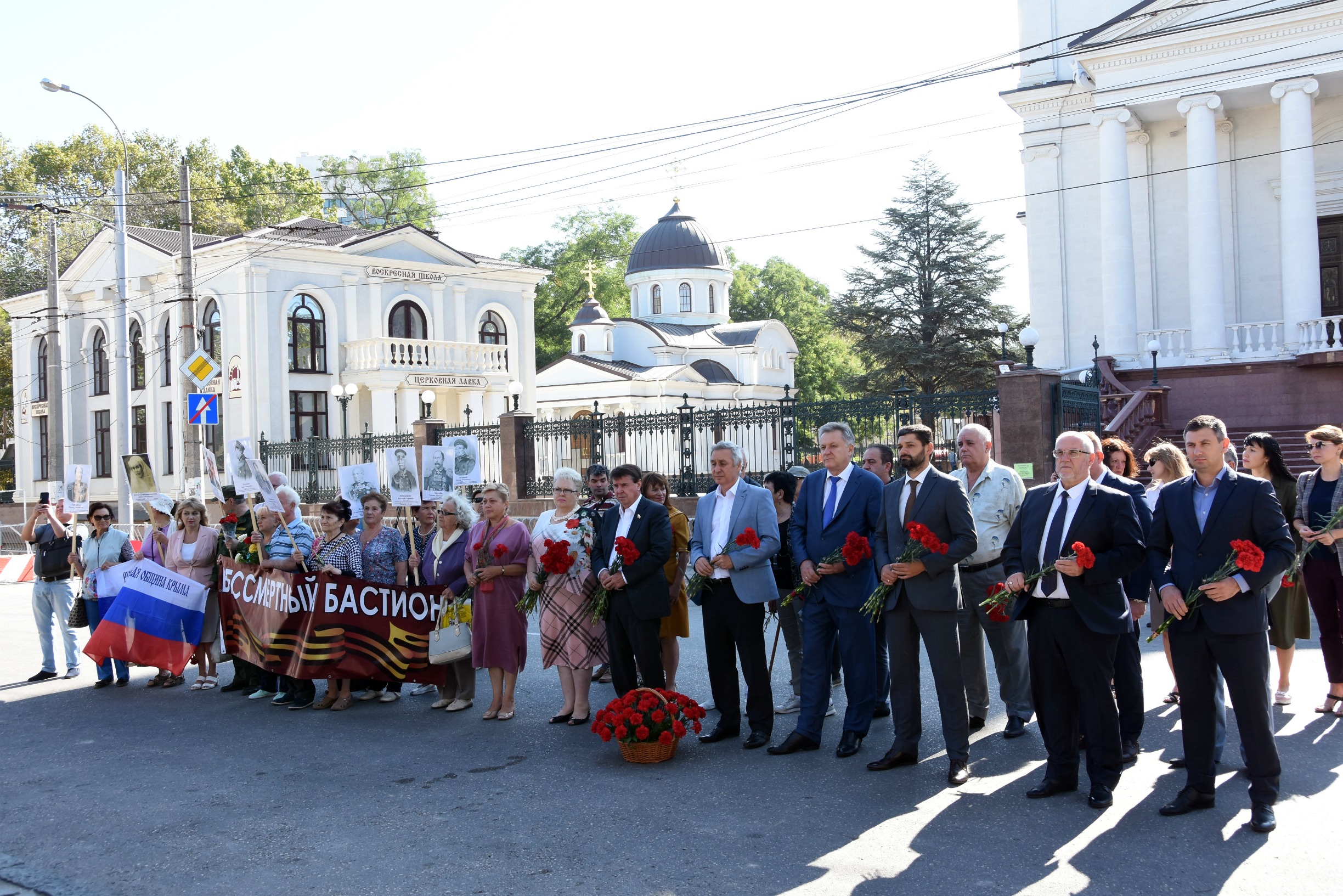 События в крыму. Мероприятия в память о воинах, павших в Крымской войне. Митинг в Симферополе горисполком. Симферополь в Крымской войне. Новости в Крыму на сегодня за войну.