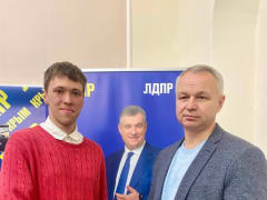 Молодой помощник депутата