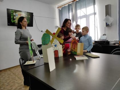 «Мир равных возможностей»: дети с ВОЗ - участники постановки Волошинского кукольного театра