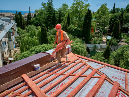 В Ялте продолжается капремонт многоквартирных домов
