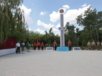 В Нижнегорском районе открыли обновлённый памятник воинам-односельчанам