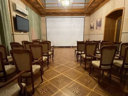 Кино под старинными сводами