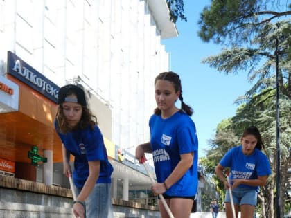 Уборка общественных территорий в Ялте