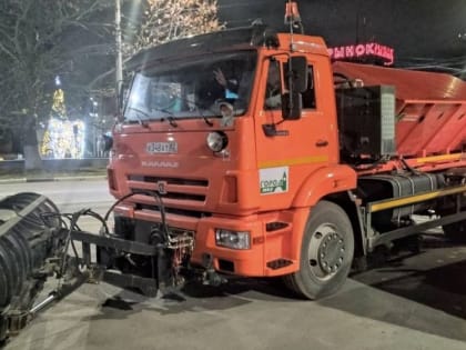 В ночь на 7 января на основных магистралях Симферополя будет дежурить спецтехника