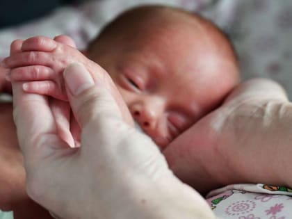 В борьбе за рождаемость: какие средства хороши?