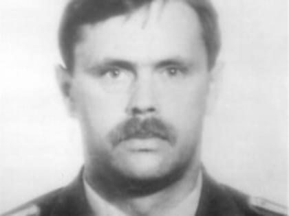 В Ленинском районе почтили память сотрудника, погибшего в бою с бандитами