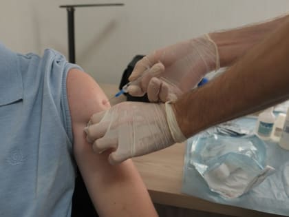 Сотрудники администрации Ялты вакцинировались от гриппа