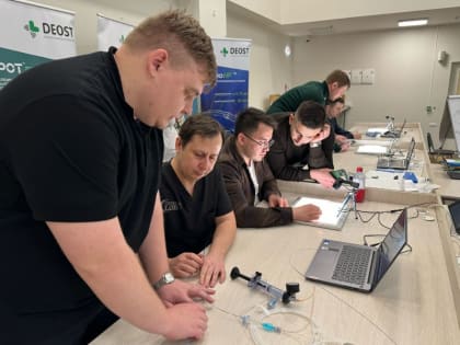 Медики из Санкт-Петербурга провели обучающий семинар для крымских рентгенхирургов