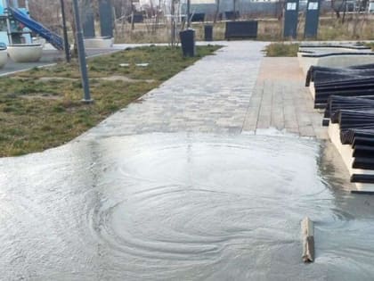 В Севастополе подрядчик Минобороны "залил" городской сквер бетоном