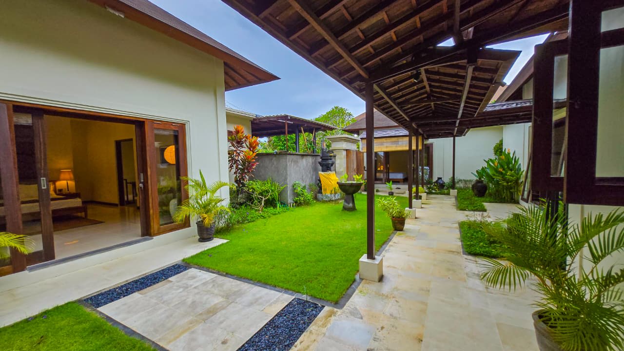 Luxury 5BR Villa with Rooftop & Sunset Views – Puri Gading, Jimbaran