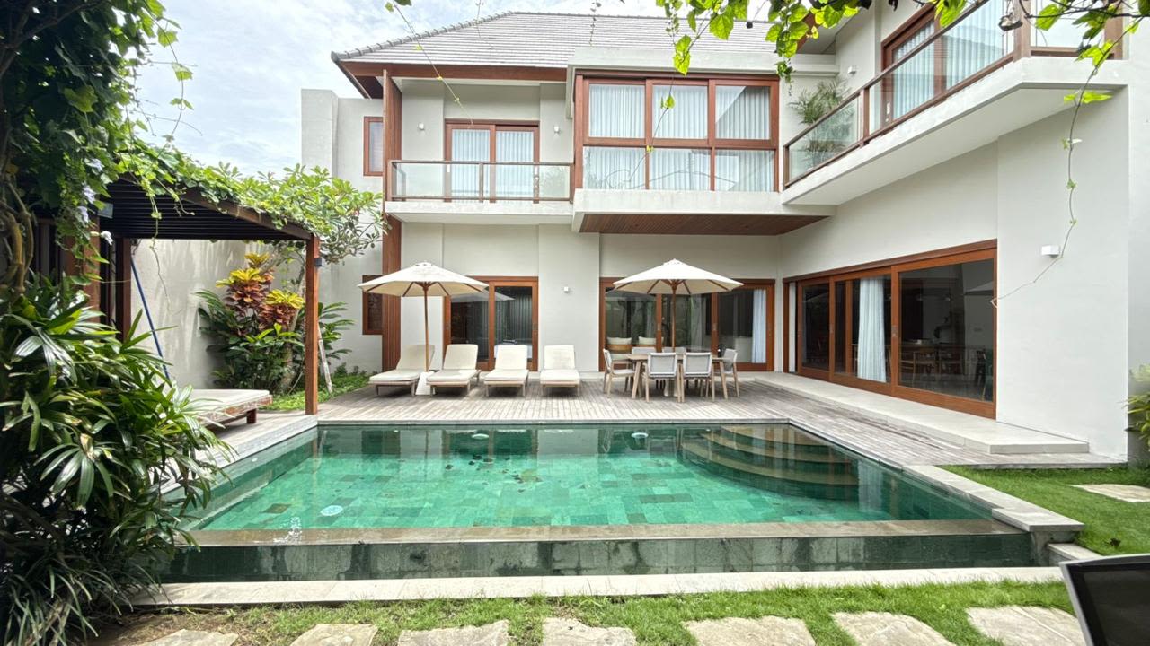 Premium 4-Bedroom Villa in Umalas Bumbak, Built 2023