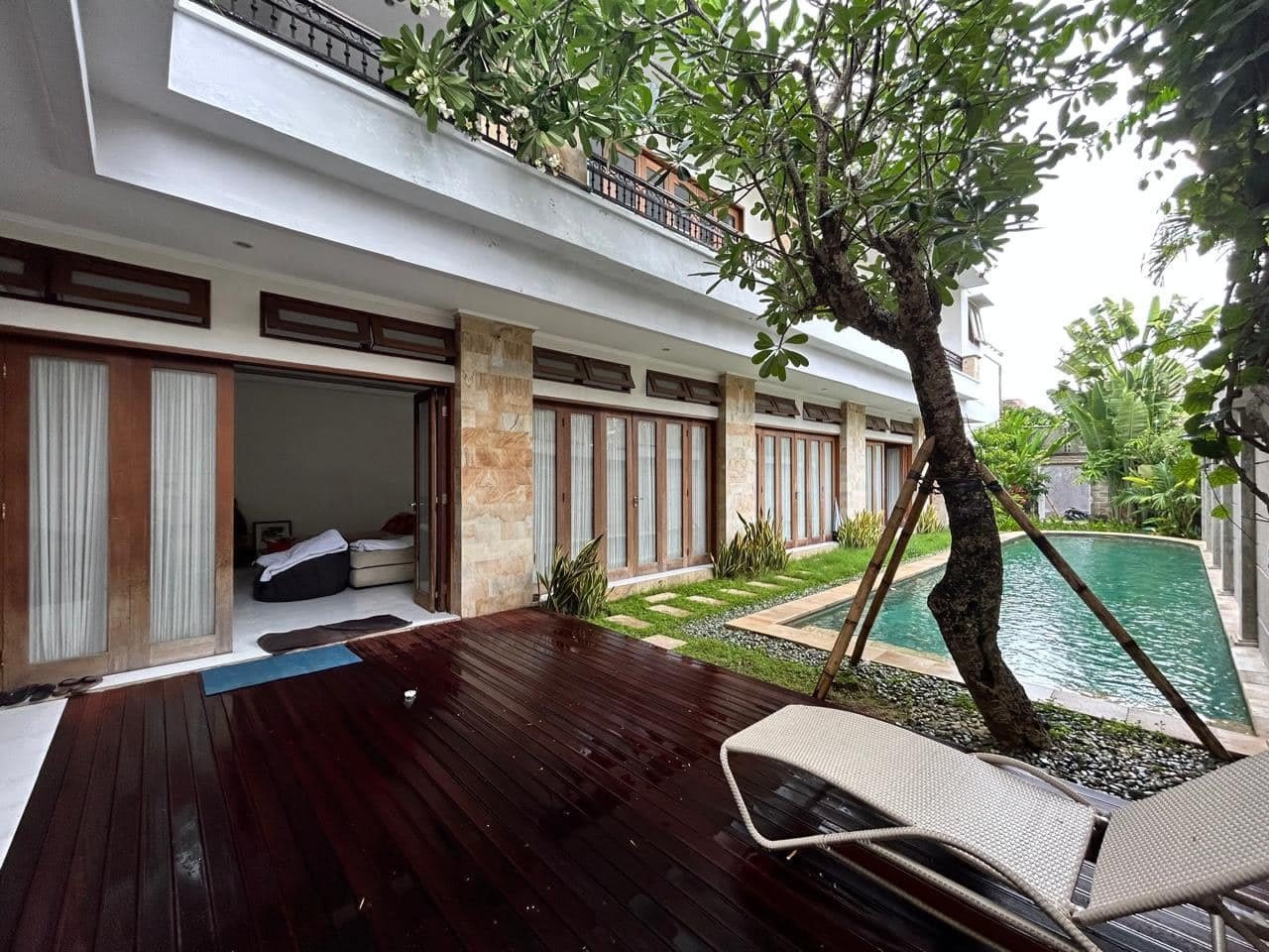 4-Bedroom Villa in Seminyak Near Sunset Road & Trans Hotel