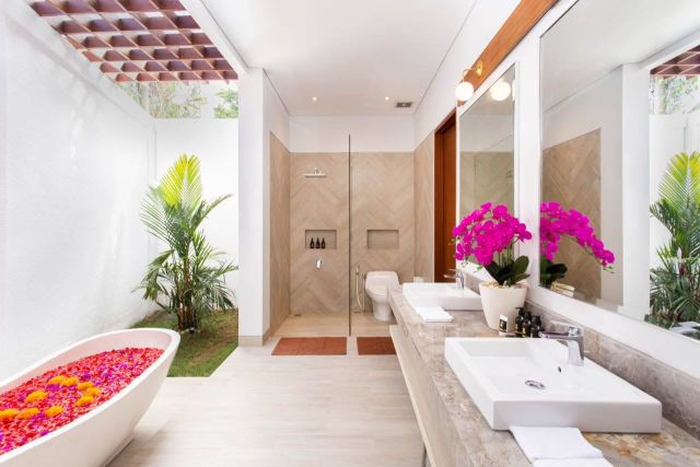 Luxury 4BR Villa with Jacuzzi – Kerobokan, Seminyak - Image 7
