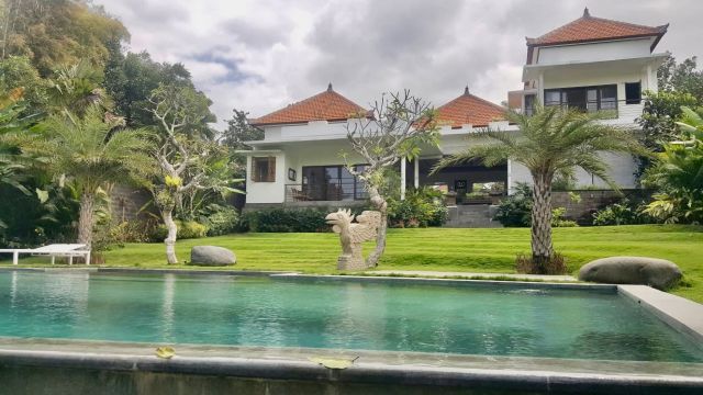 3BR Villa with Rice-Field View – Canggu, Pererenan - Image 1