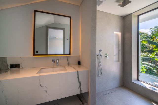 Modern 4 Bedroom Jungle Villa in Ubud - Image 8