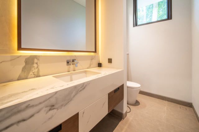 Modern 4 Bedroom Jungle Villa in Ubud - Image 21