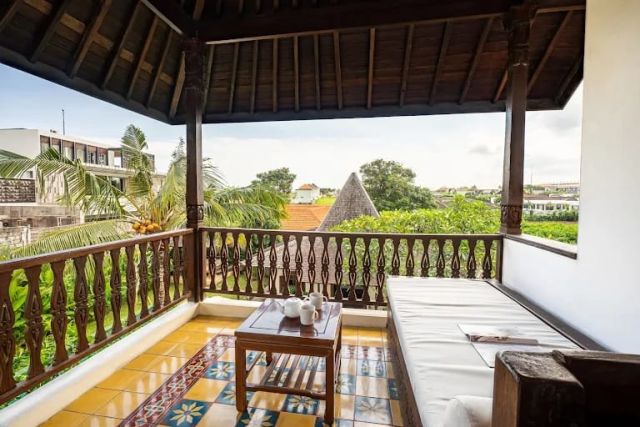 Luxury Tropical Villa with Spacious Garden in Berawa Canggu – Newly Renovated 2025 - Image 22
