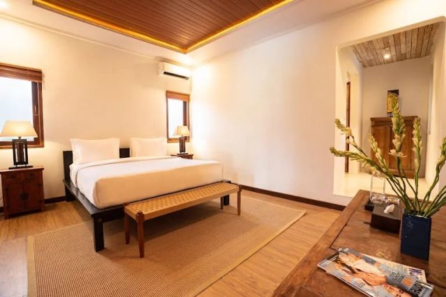 Luxury Tropical Villa with Spacious Garden in Berawa Canggu – Newly Renovated 2025 - Image 23