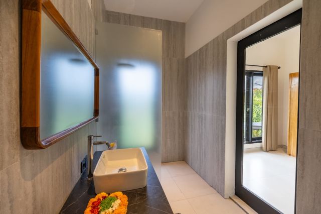 New Villa in Tumbak Bayu – Ricefield View with Leasehold & Freehold Options - Image 10