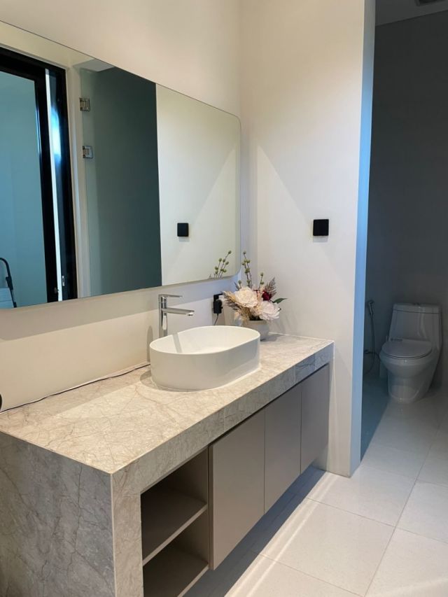 Luxurious Modern Villa in Canggu - Image 10