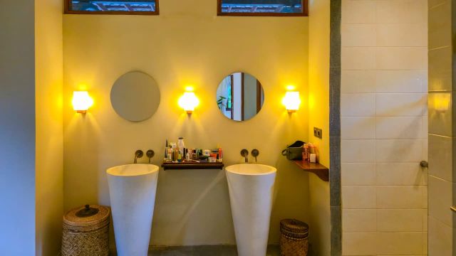Luxury 5BR Villa with Rooftop & Sunset Views – Puri Gading, Jimbaran - Image 2