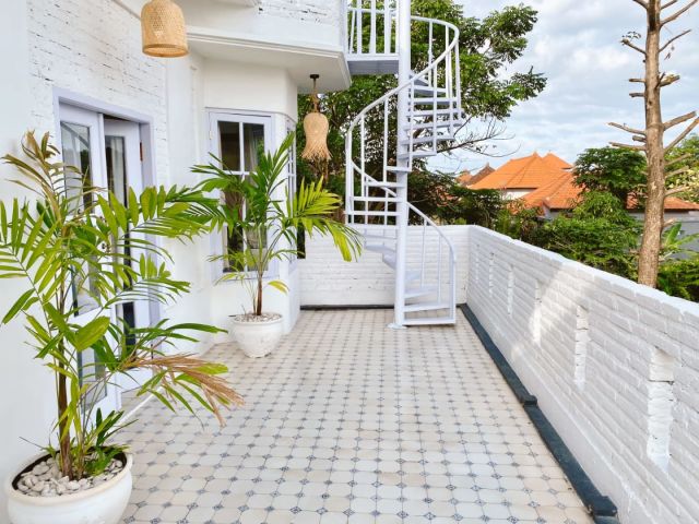 3 Storey Fully Furnished Villa in Seminyak Kunti - Image 21