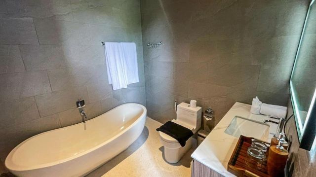 Luxury Brand New Villa Near Melasti Beach – Freehold or 25-Year Lease - Image 6