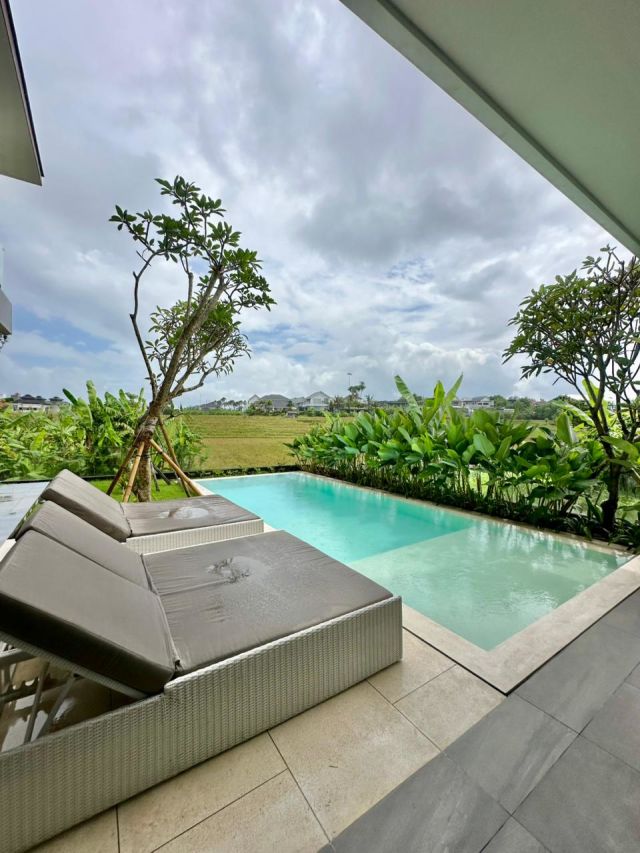 Beautiful Rice Field View Villa in Berawa – Canggu - Image 20