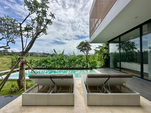 Beautiful Rice Field View Villa in Berawa – Canggu - Image 21
