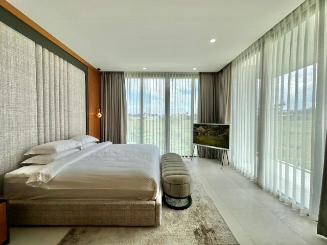 Beautiful Rice Field View Villa in Berawa – Canggu - Image 23