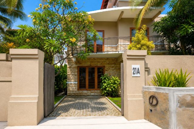 Modern Tropical Luxury Villa in Petitenget Seminyak - Image 1