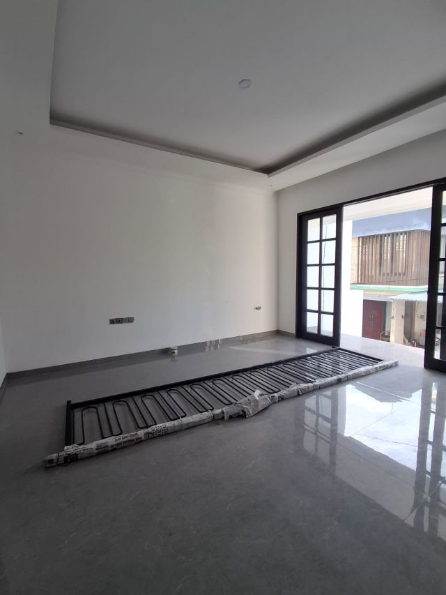 Luxury 3-Storey House in Tukad Pakerisan Panjer Denpasar - Image 12